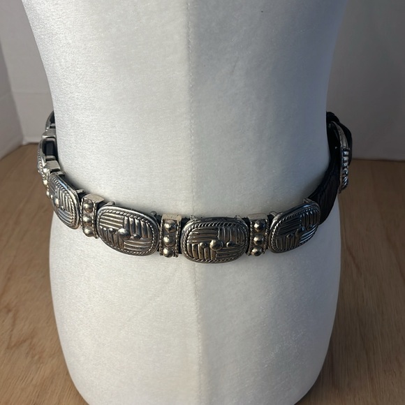 Vintage Brighton Leather Metal Belt 1995 Medium Heavy Weight Tarnished Weathered - Picture 2 of 16